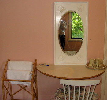 Cadboro Bay Bed & Breakfast Виктория Экстерьер фото